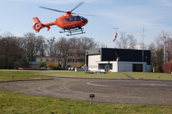 War bis Ende März 2008 in Merheim stationiert: der Kölner Zivilschutz-Hubschrauber &ldquo;Christoph 3&ldquo; (hier am 23. März 2008)