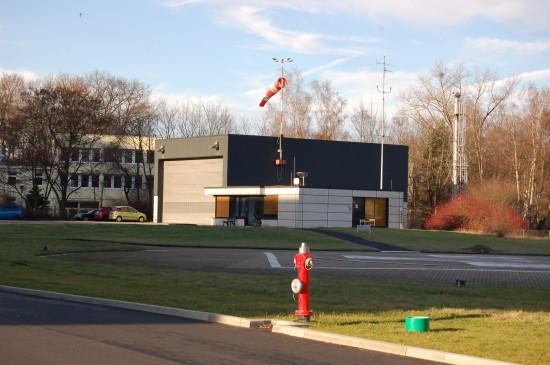 Als wäre die Zeit stillgestanden: das verwaiste ehemalige Luftrettungszentrum &ldquo;Christoph 3&ldquo; Ende Dezember 2012