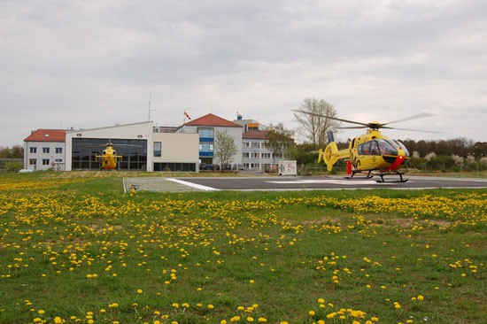 ADAC Luftrettung und Main-Klinik kooperieren jetzt noch enger (hier eine Archivaufnahme aus dem April 2013)