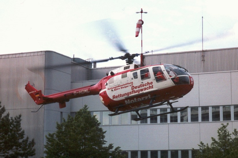 1984 wurde die Bell 206L LongRanger durch einen Hubschrauber des Typs BO 105 ersetzt
