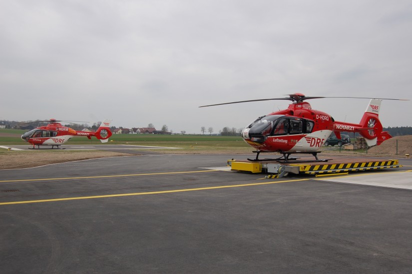 Aktuell betreibt die DRF Luftrettung „Christoph 80“ mit einer Maschine des Typs EC 135 (hier zu sehen im April 2012 mit einer baugleichen Backup-Maschine)