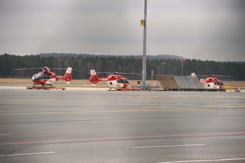 Ein zusätzlicher Hubschrauber, Christoph 115, steht in Nürnberg bereit um den überlasteten Kliniken im Süden Deutschlands durch die vierte Corona-Welle zu helfen – rth.info berichtete dazu diese Woche bereits separat