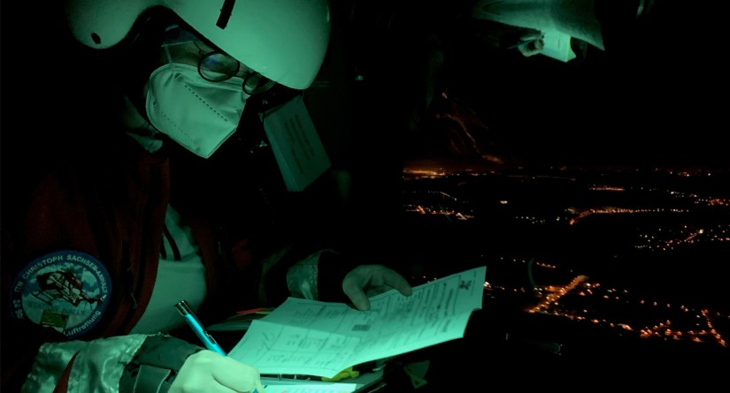 In der Nacht waren die Crews der 24-Stunden-Stationen ebenfalls gefordert: Rund 20 Prozent ihrer Einsätze führten die Luftretter 2021 während der Nachtstunden durch