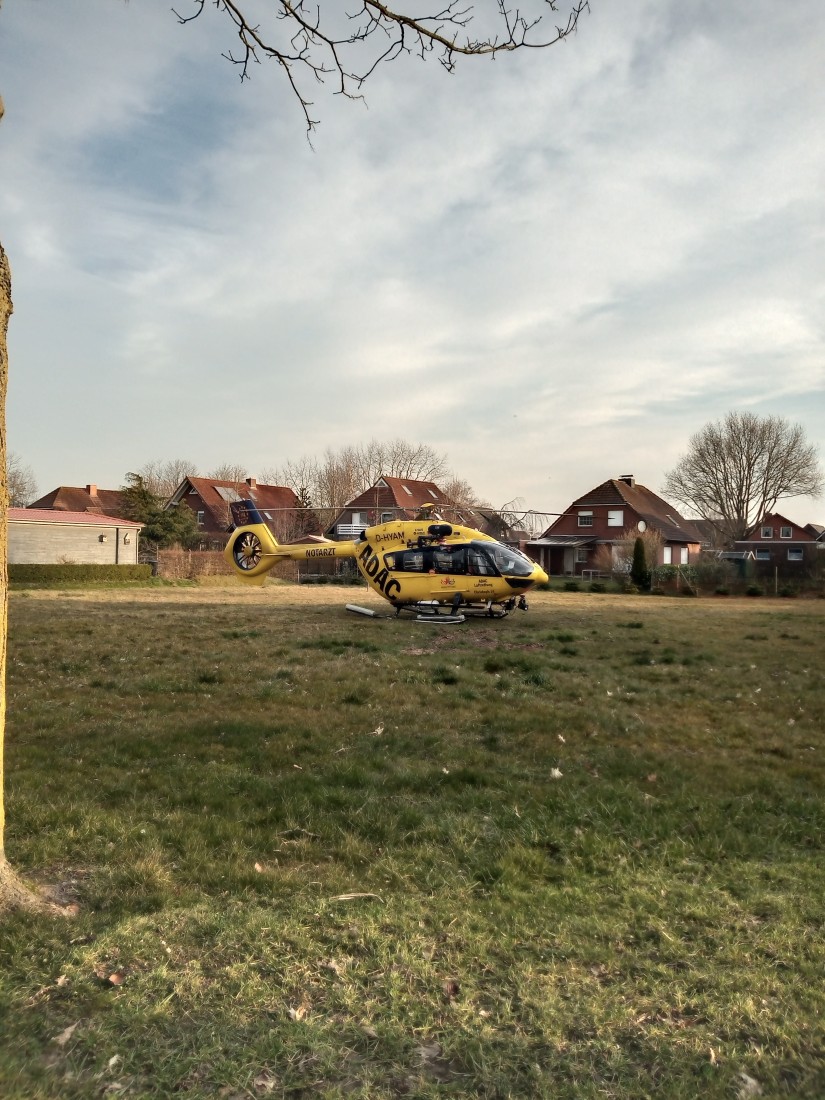 Landeplatz des beschädigten Rettungshubschraubers in Riepe