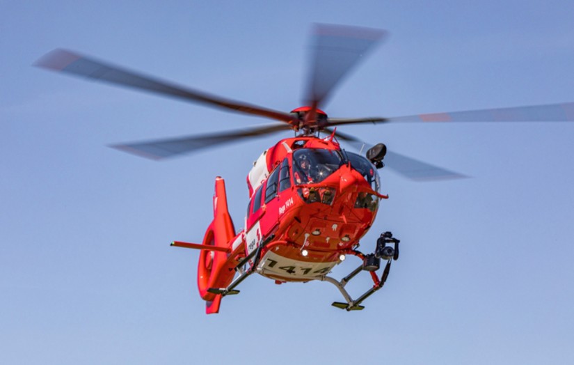 Der erste Rega-Helikopter vom Typ H145 mit Fünf-Blatt-Rotor wird in Sion im Kanton Wallis stationiert