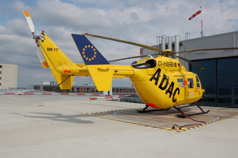 Von 1997 bis zu ihrer Ausflottung bei der ADAC Luftrettung im Jahr 2018 war die BK 117 immer wieder mal als (Ersatz-)Maschine am Standort Mainz im Einsatz (hier im Juni 2012)