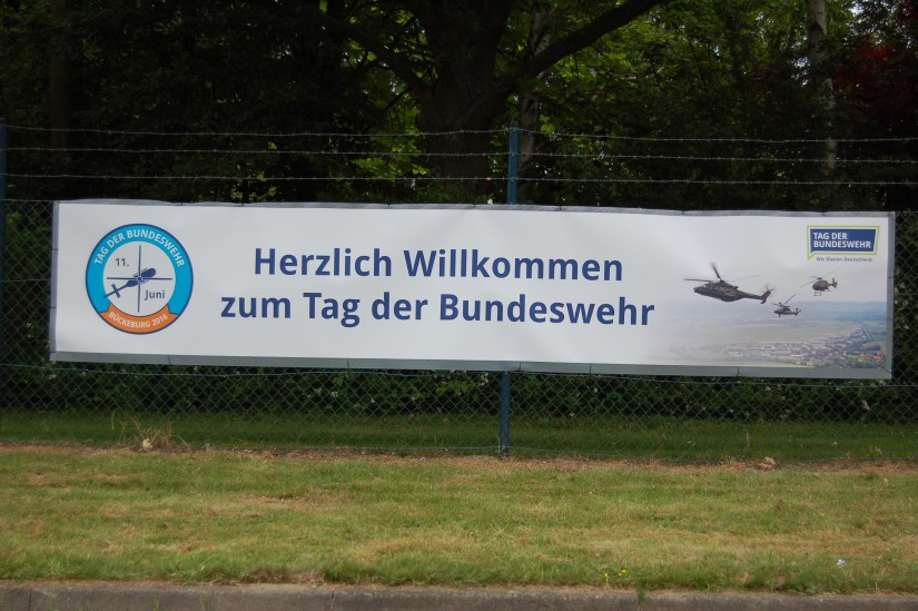 Die Bundeswehr lädt zum ersten &ldquo;analogen&ldquo; Tag der Bundeswehr nach der Corona-Pandemie u. a. nach Bückeburg auf den dortigen Heeresflugplatz ein (Archivaufnahme aus dem Juni 2016)