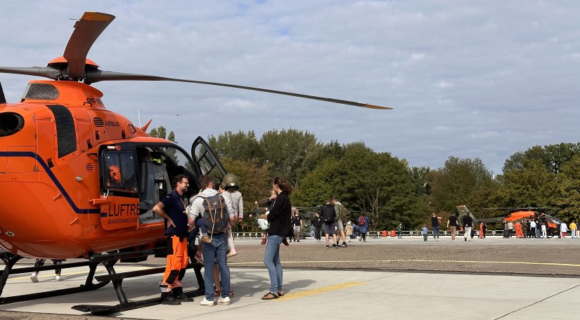 Alle Hubschrauber wurden im Rahmen eines Bürgertags interessiert von kleinen und großen Gästen besichtigt
