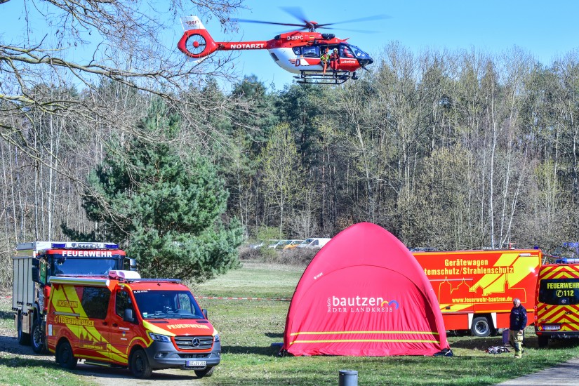 In Zusammenarbeit mit der DRF Luftrettung und dem Rettungshubschrauber Christoph 62 aus Bautzen fand diese Woche eine gemeinsame Ausbildung der Organisationen statt