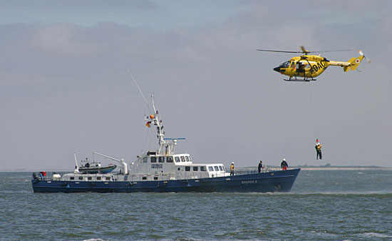 Windentraining mit Polizeiboot