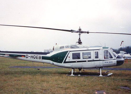 1992 stand die Bell 205 "D-HOEB" noch in Bielefeld-Windelsbleiche, noch ohne ihre spätere Tür-Aufschrift "NOTARZT"