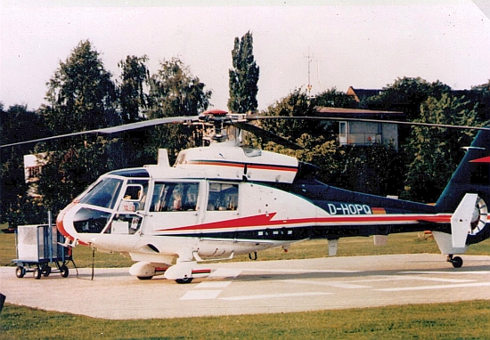 Nachdem der ADAC in Uelzen den Betrieb übernahm half die Polizei weiter beim Ausbau der Luftrettung in Niedersachsen: Hier „Phönix 14“ am Städtischen Krankenhaus Wolfenbüttel