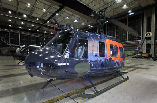 Zum offiziellen Flyout der Bell UH 1D der Luftwaffe erhielt eine Maschine eine besondere Lackierung, welche die unterschiedlichen Einsatzbereiche der Maschine in der Vergangenheit eindrucksvoll darstellen soll