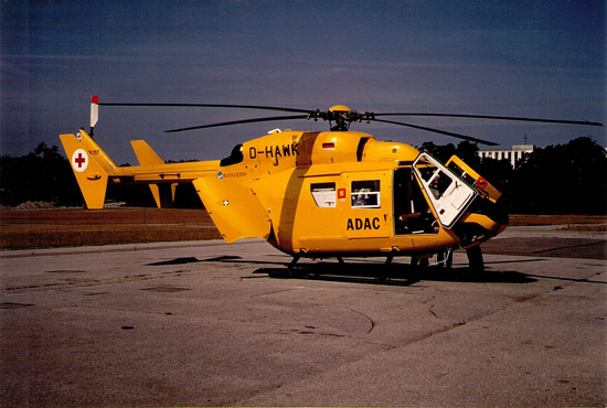 Bevor die D-HAWK als erste BK 117 an die DRF ging, wurde sie der ADAC Luftrettung angeboten. Ein Verkauf kam nicht zustande, dennoch setzte man den Hubschrauber als geleaste Werksmaschine zur Entlastung von "Christoph 1" im Sommer 1991 in München ein